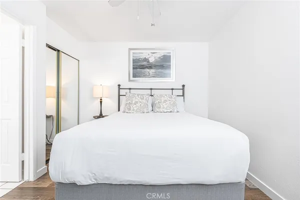 $4,395 | 210 1/2 36th Street, Newport Beach, CA 92663