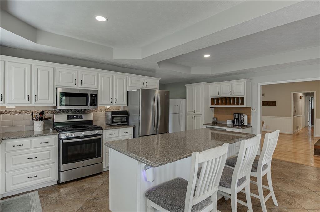 3803 Carter Road Buford, GA 30518 - Photo 10 of 58