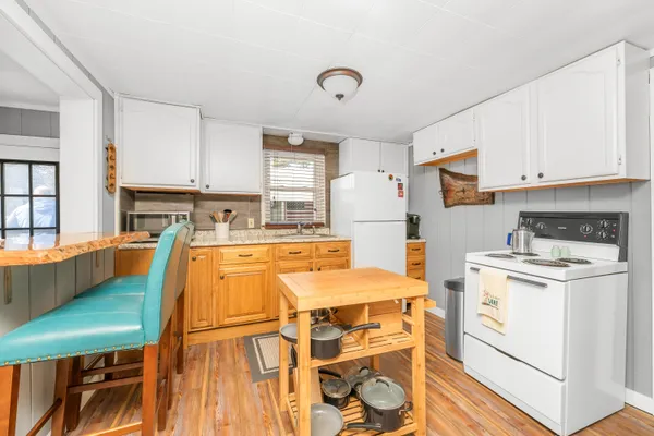 $169,900 | 17863 East Point Drive, Barryton, MI 49305