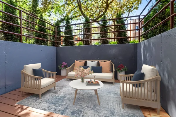 $3,600 | 1659 North Oakley Avenue, Unit 1, Chicago, IL 60647