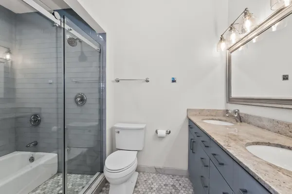 $3,600 | 1659 North Oakley Avenue, Unit 1, Chicago, IL 60647