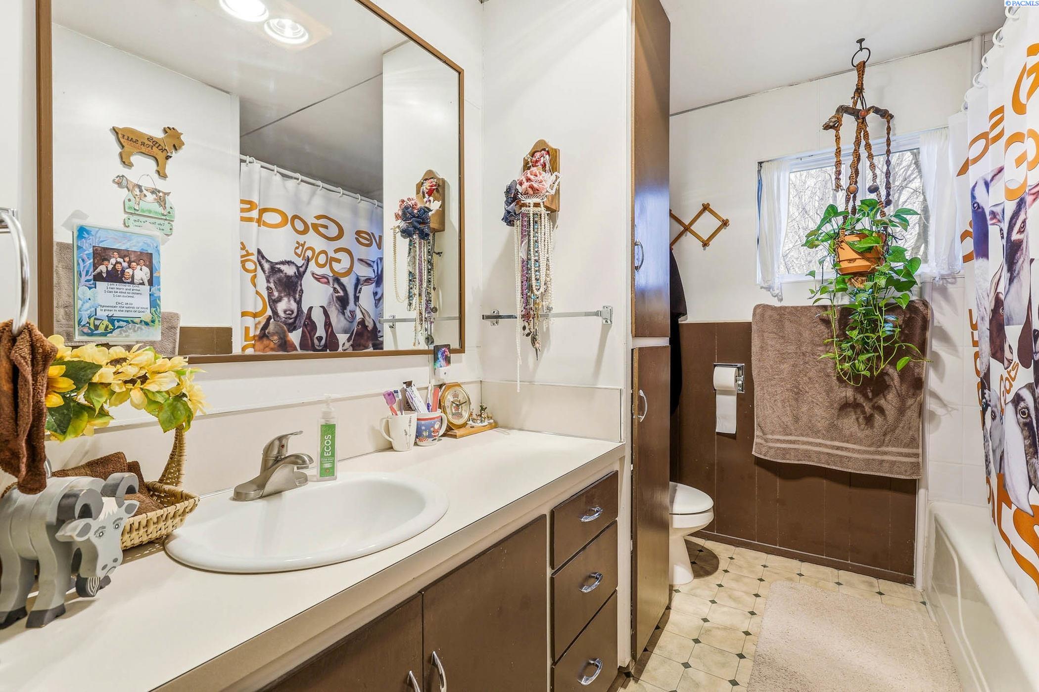 6850 Van Belle Road Sunnyside, WA 98944 - Photo 17 of 30 Gallery Image 17