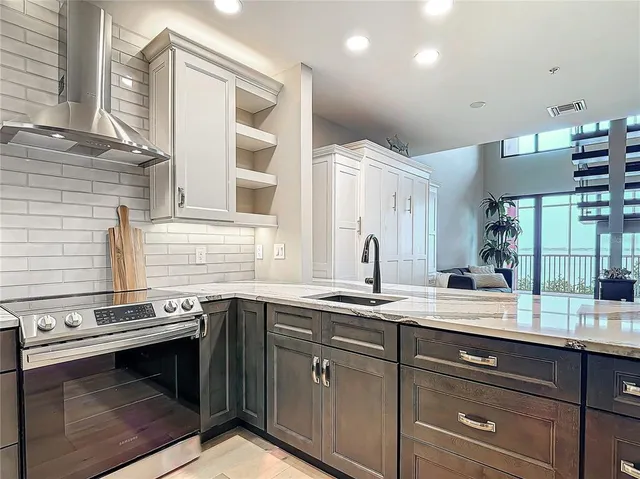 $315,000 | 2745 First Street, Unit 111, Fort Myers, FL 33916