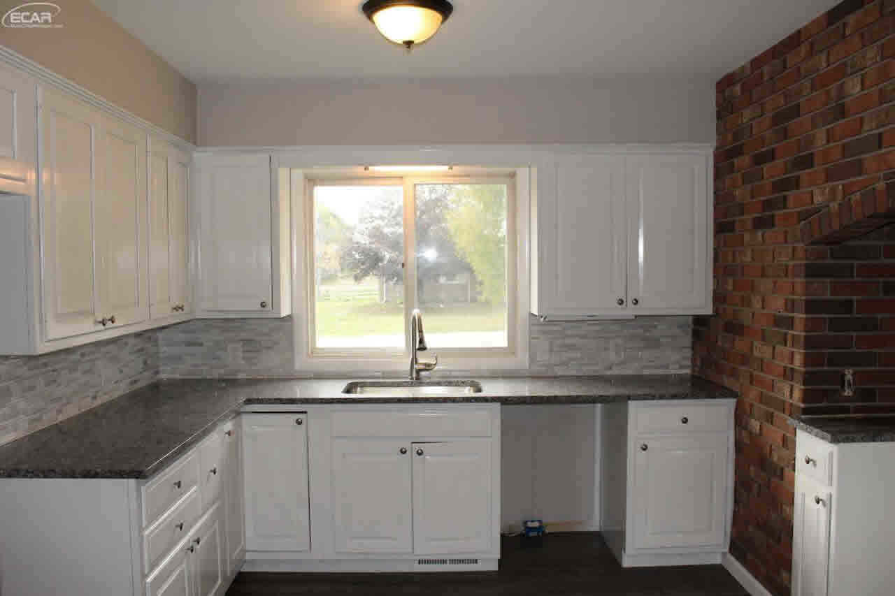10124 Center Road Clio, MI 48420 - Photo 13 of 31