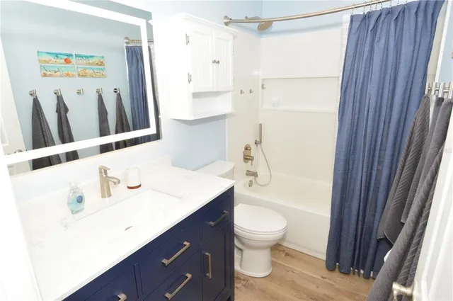 $2,600 | 3837 Pompano Drive Southeast, Unit 3837(FURNISHED), St. Petersburg, FL 33705