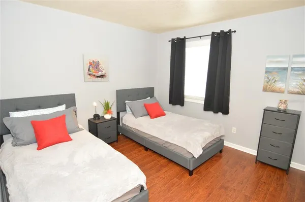 $2,600 | 3837 Pompano Drive Southeast, Unit 3837(FURNISHED), St. Petersburg, FL 33705