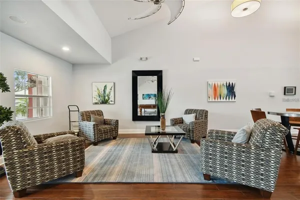 $2,600 | 3837 Pompano Drive Southeast, Unit 3837(FURNISHED), St. Petersburg, FL 33705