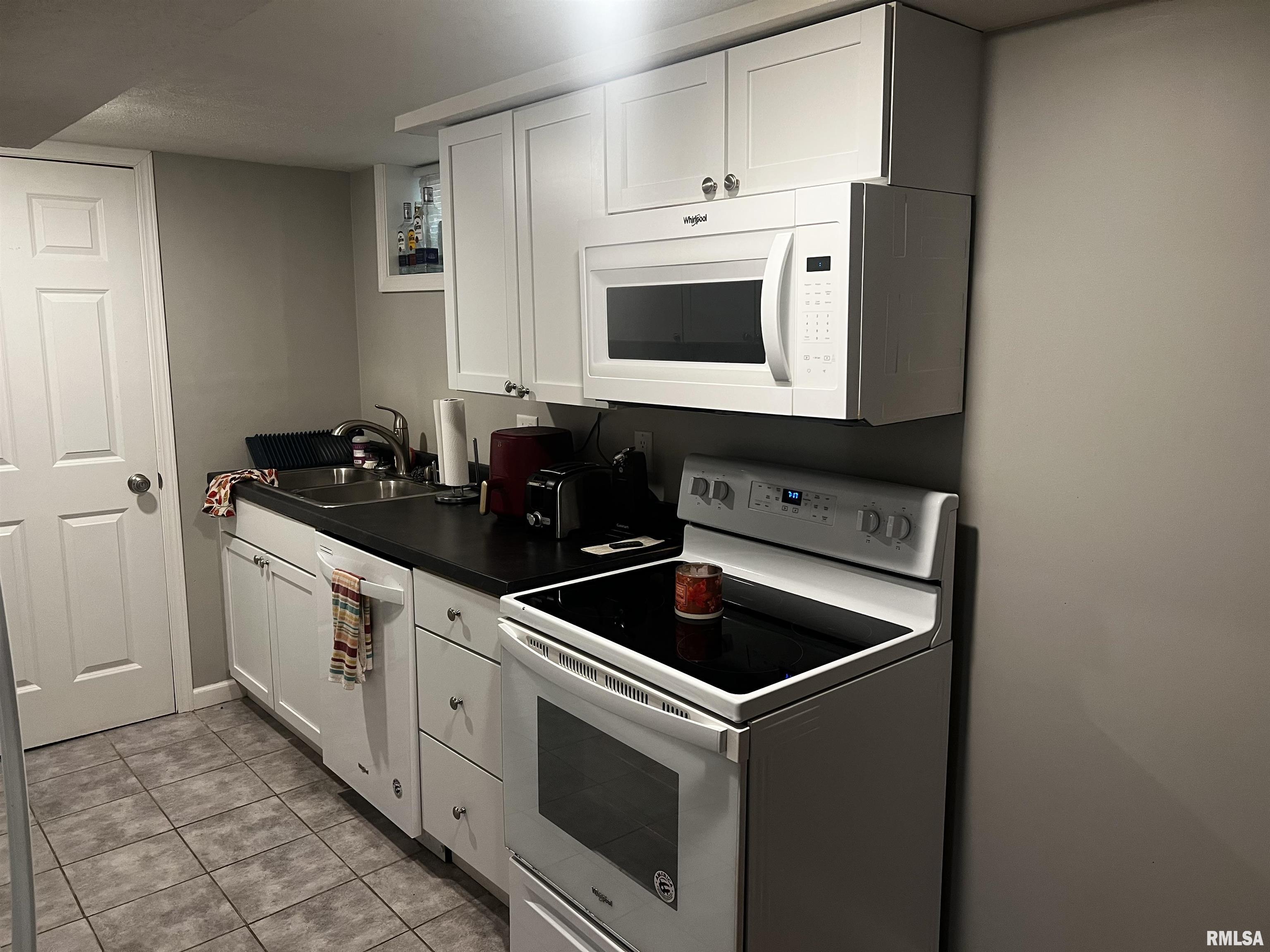 505 1/2 Bowles Street Normal, IL 61761 - Photo 8 of 13