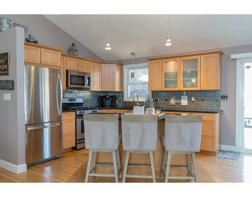 6 Janice Road Billerica, MA 01821 - Photo 8 of 29 Gallery Image 8