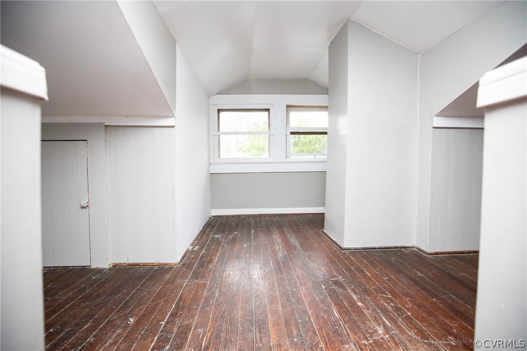 132 Peaks Road Prospect, VA 23960 - Photo 32 of 46 a view of empty room with wooden floor and fan
