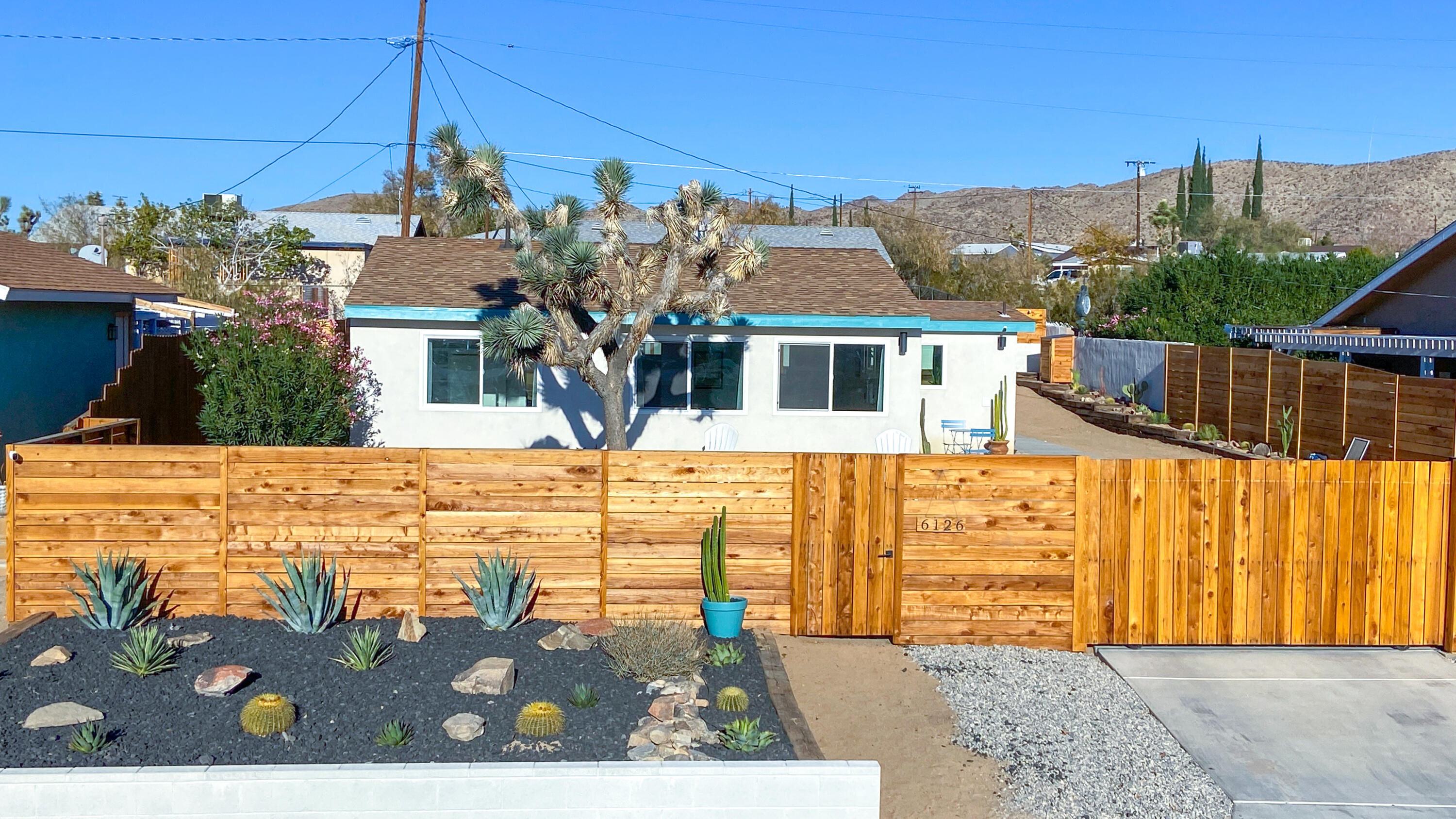 6126 Panorama Road Joshua Tree, CA 92252 - Photo 30 of 31 a view of a with swimming pool