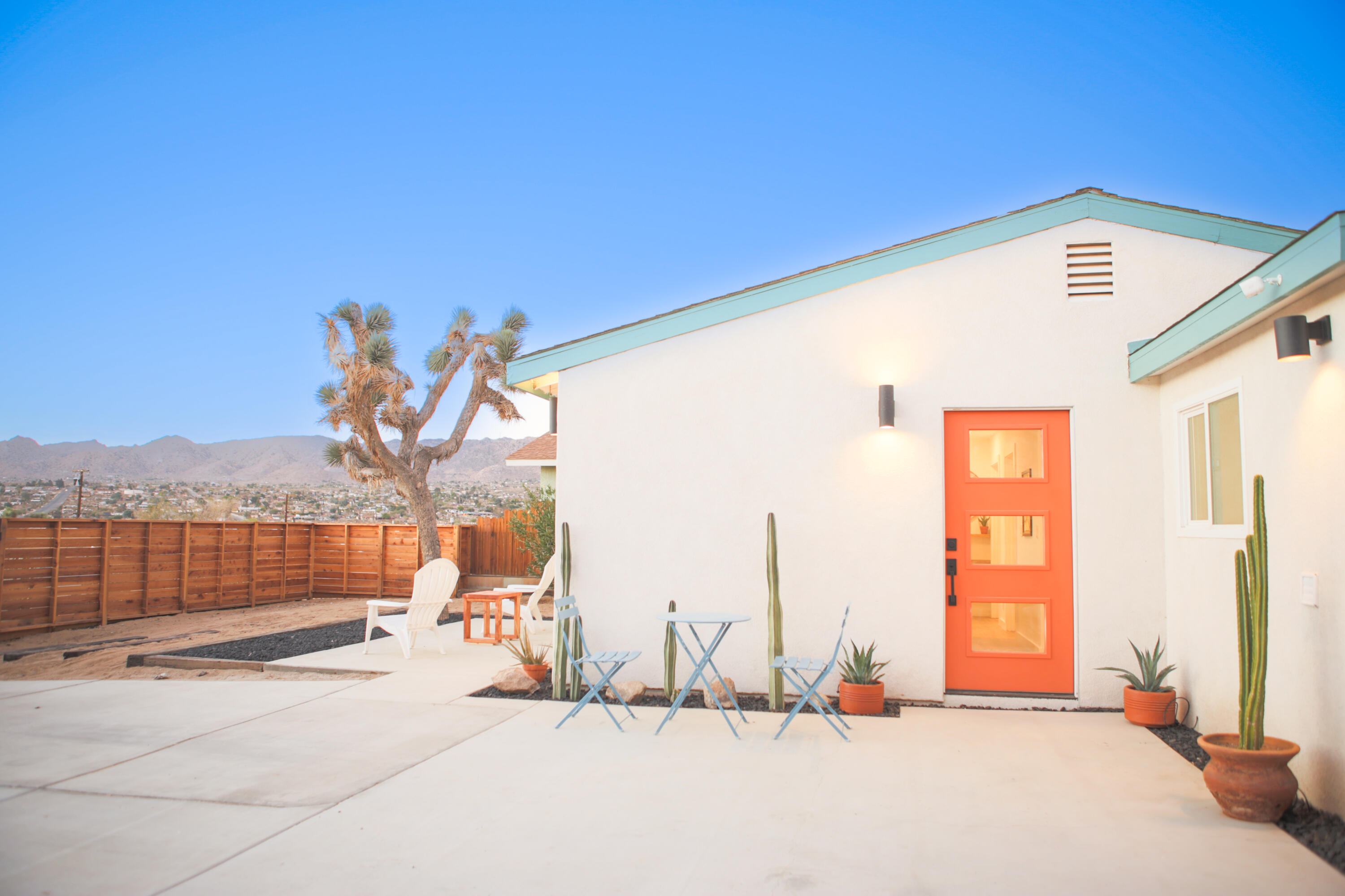 6126 Panorama Road Joshua Tree, CA 92252 - Photo 4 of 31 a view of a outdoor space