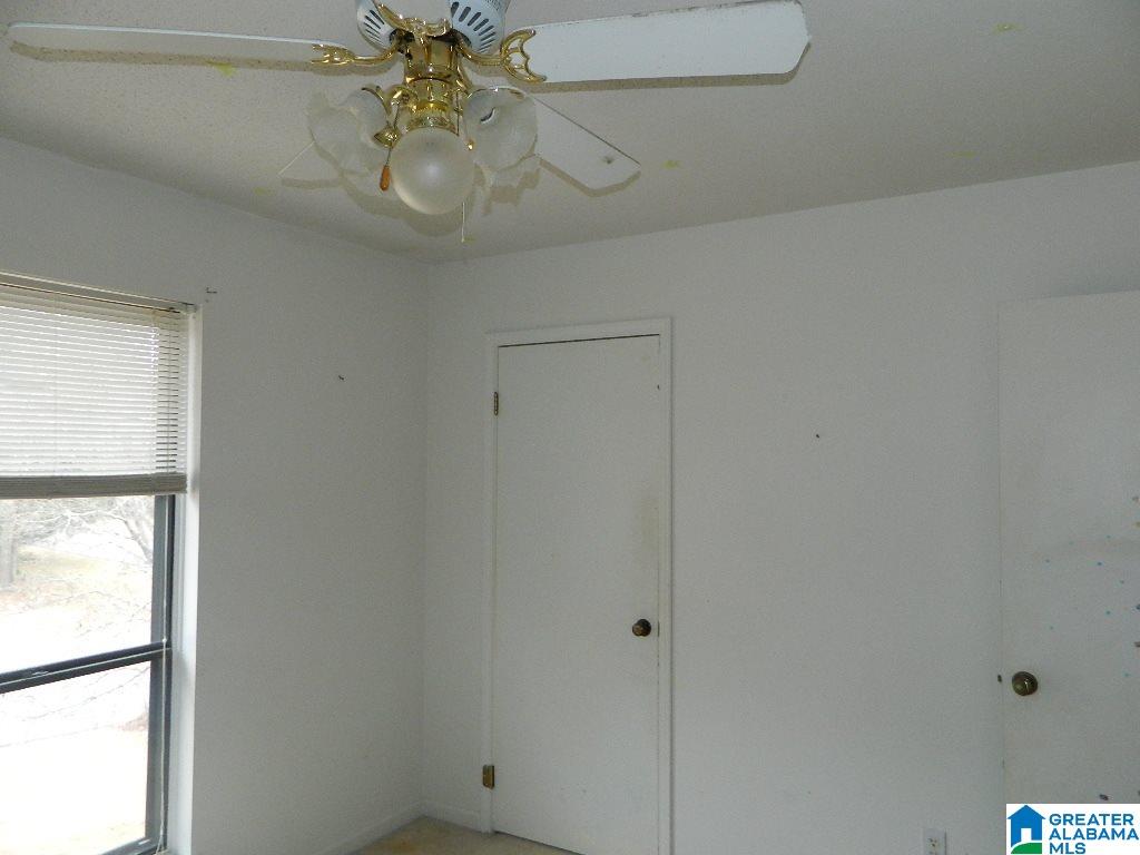 1034 Henry Drive Alabaster, AL 35007 - Photo 8 of 9