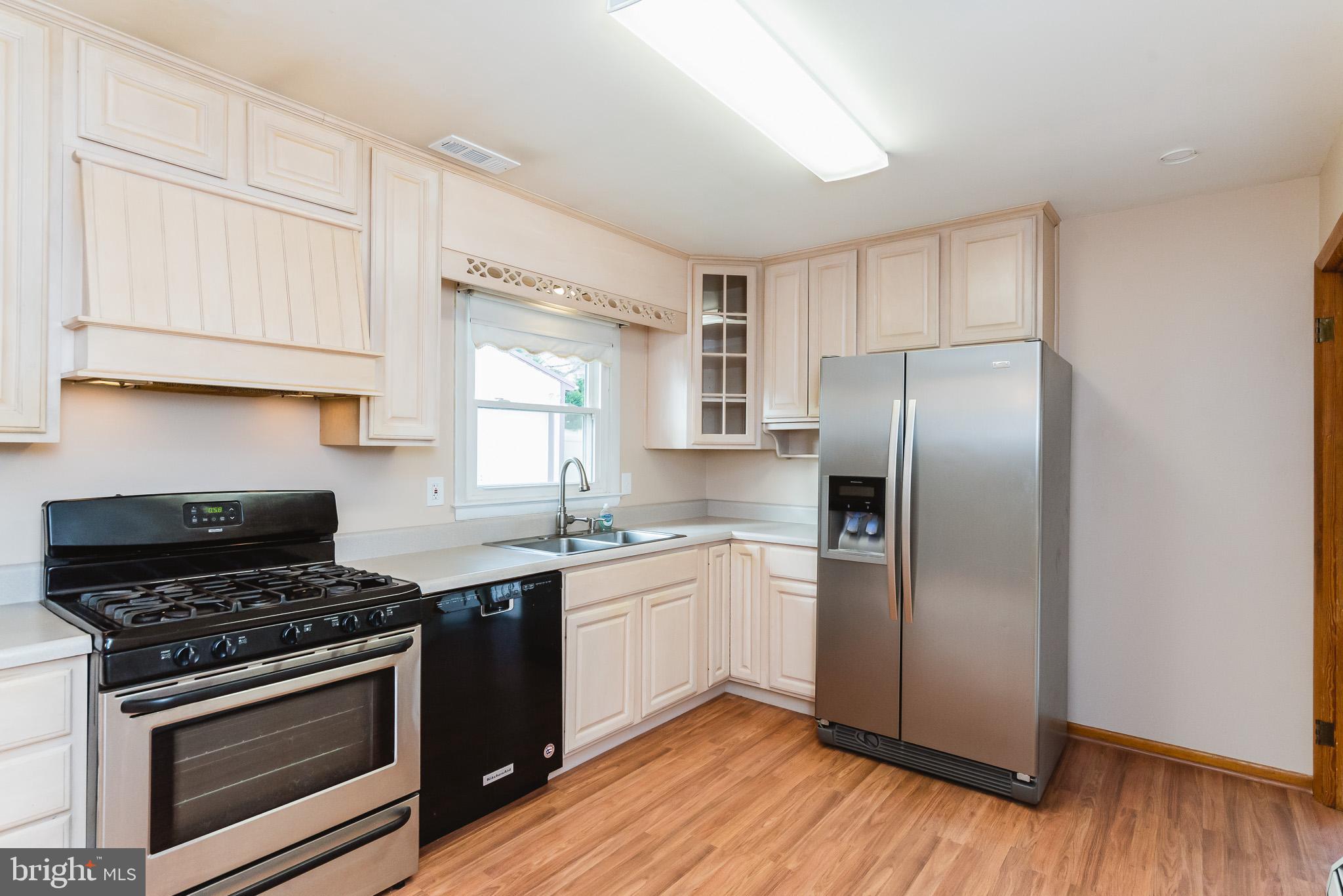 504 Westview Road Bel Air, MD 21015 - Photo 16 of 57 Kitchen -Stainless Steel appliances
