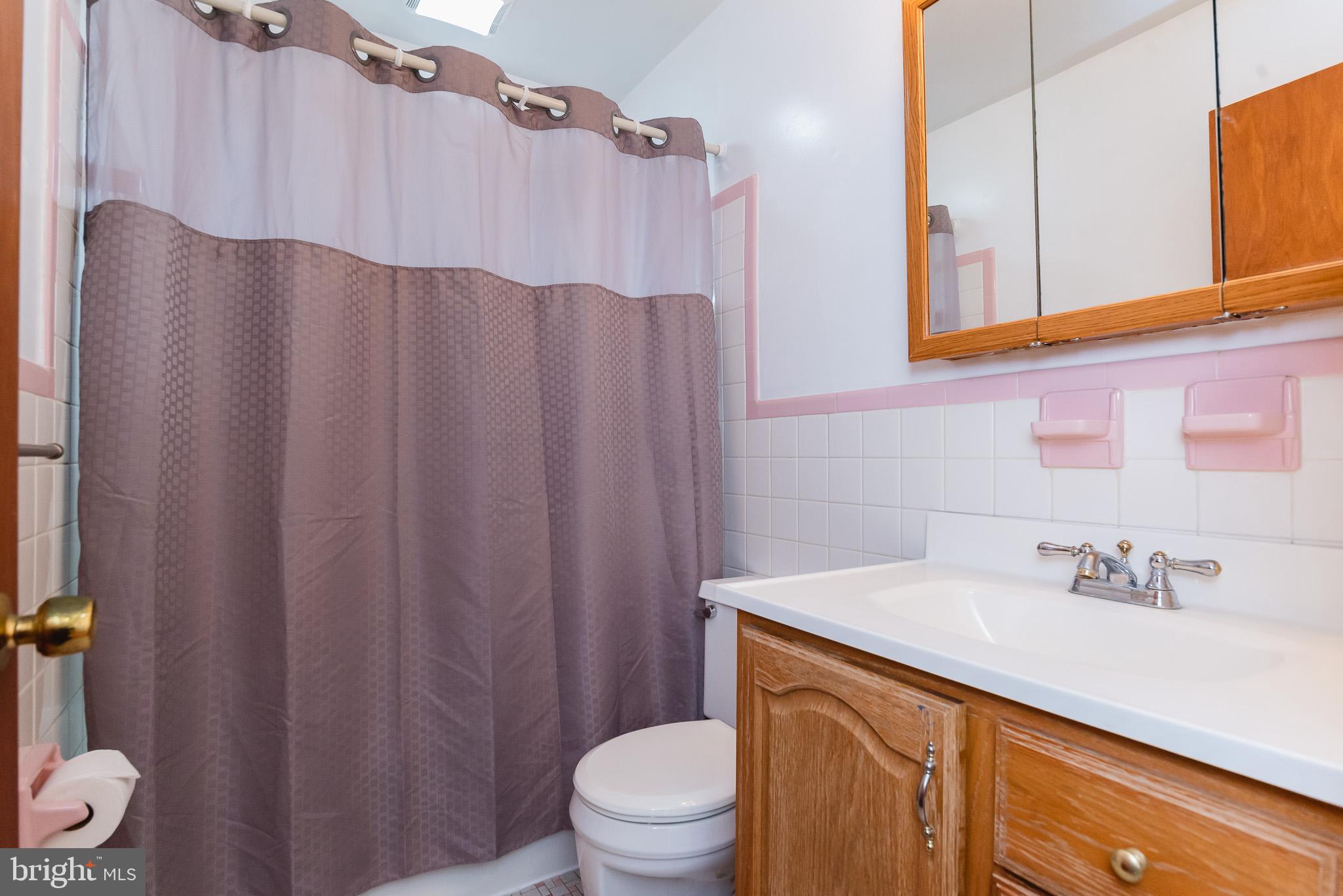 504 Westview Road Bel Air, MD 21015 - Photo 20 of 57 Main Level Full Bathroom