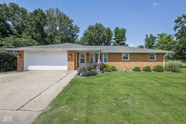 $239,900 | 1128 East School Street, Anderson, IN 46012