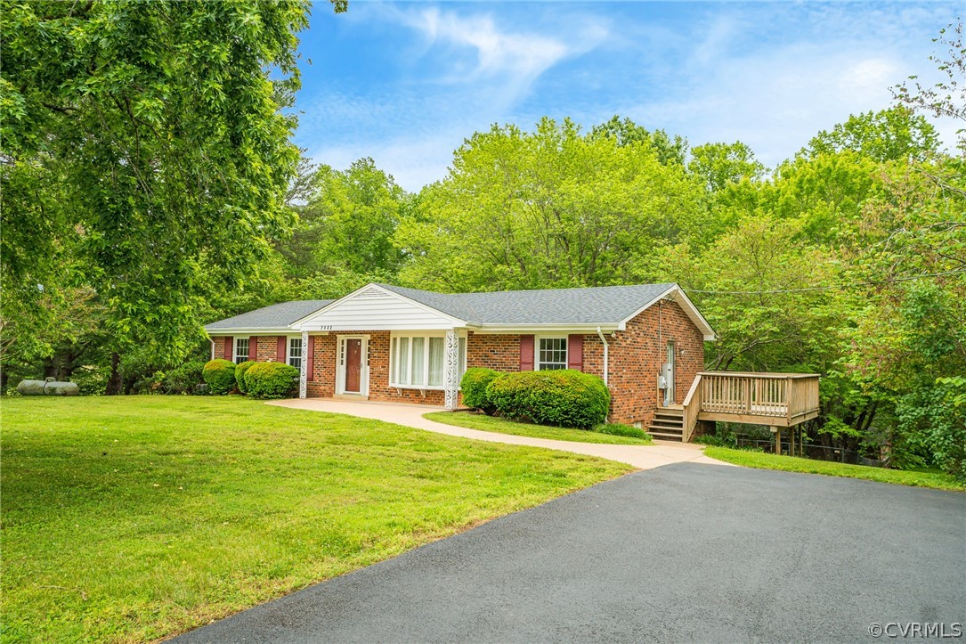 2453 Fairground Road Maidens, VA 23102 - Photo 3 of 36