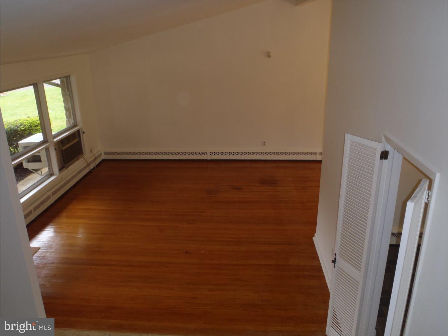 956 Old Ford Road Huntingdon Valley, PA 19006 - Photo 16 of 19