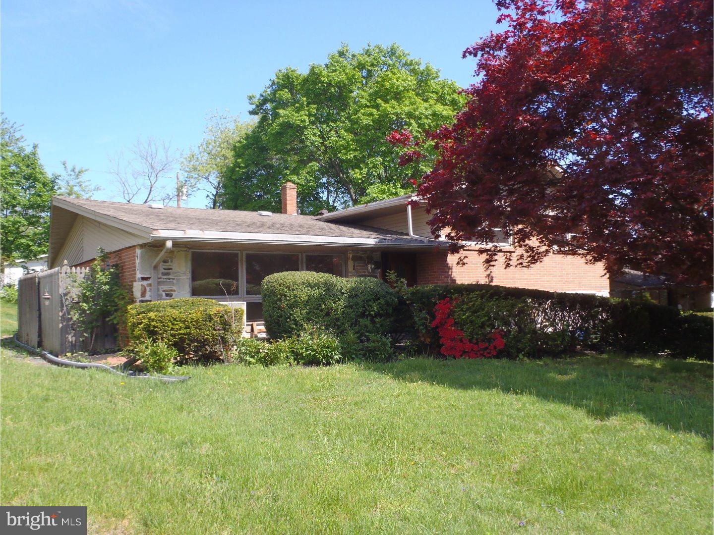 956 Old Ford Road Huntingdon Valley, PA 19006 - Photo 4 of 19