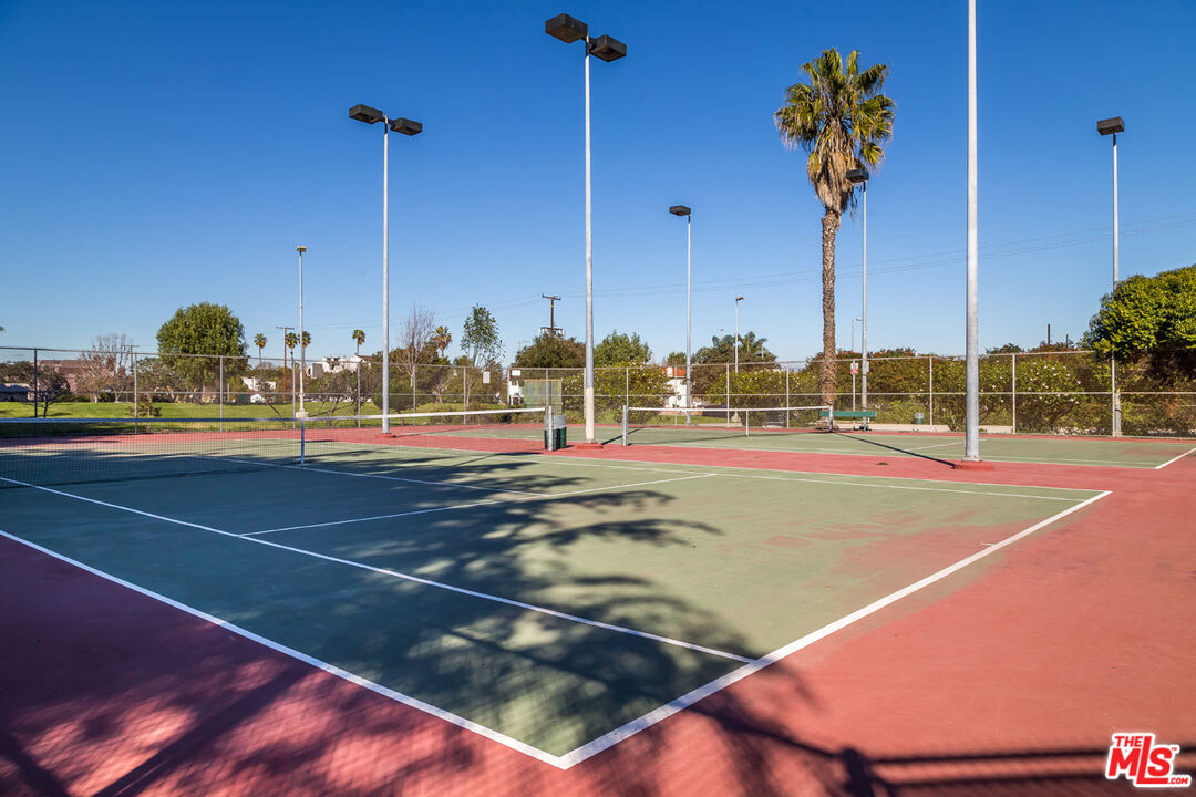 4351 Alla Road, Unit 8 Marina del Rey, CA 90292 - Photo 22 of 31 a view of a tennis court