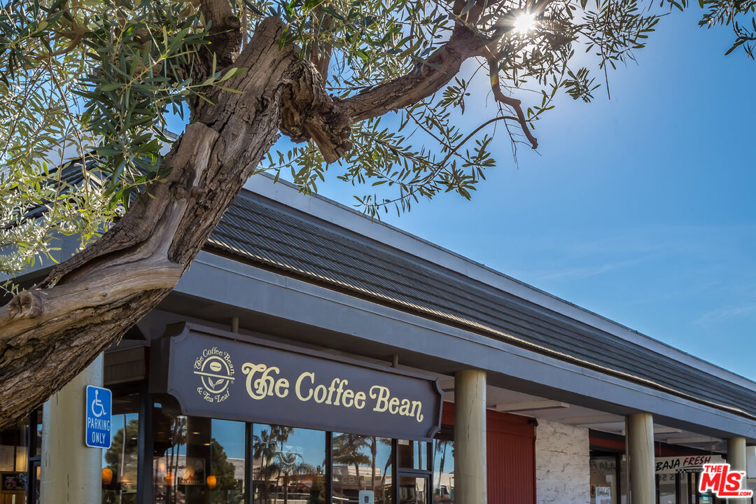 4351 Alla Road, Unit 8 Marina del Rey, CA 90292 - Photo 24 of 31 outdoor view