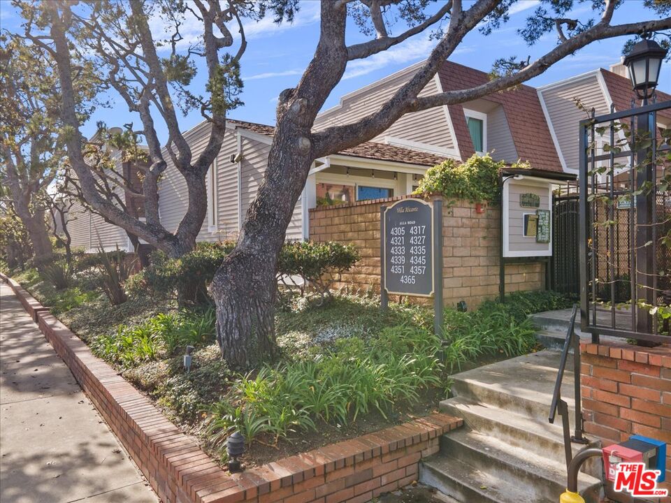 4351 Alla Road, Unit 8 Marina del Rey, CA 90292 - Photo 4 of 31 a front view of a house