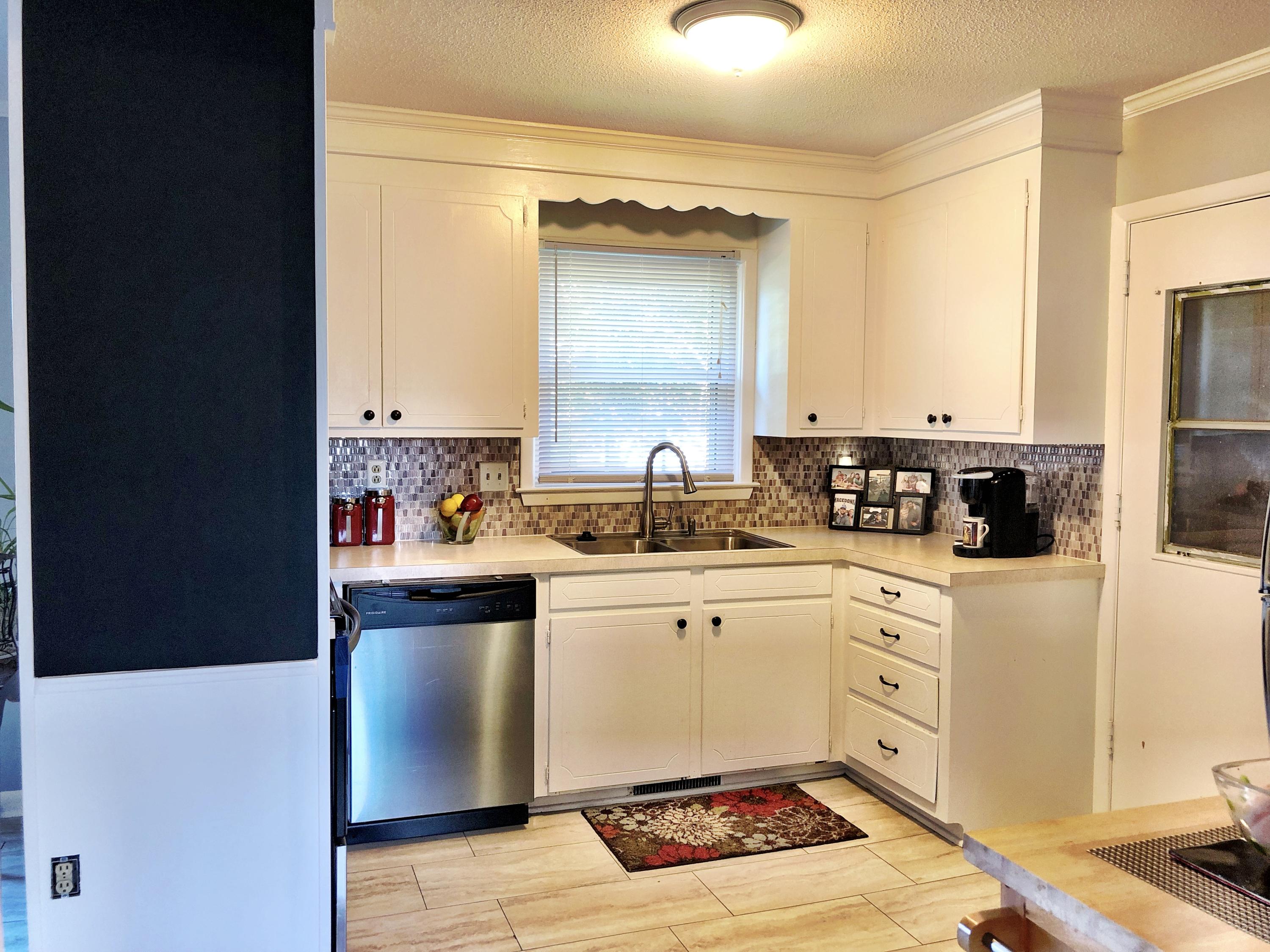 8514 Vistavia Road North Charleston, SC 29406 - Photo 14 of 28 E1C0394A-01CB-41F6-B392-F43D2D05A5D1