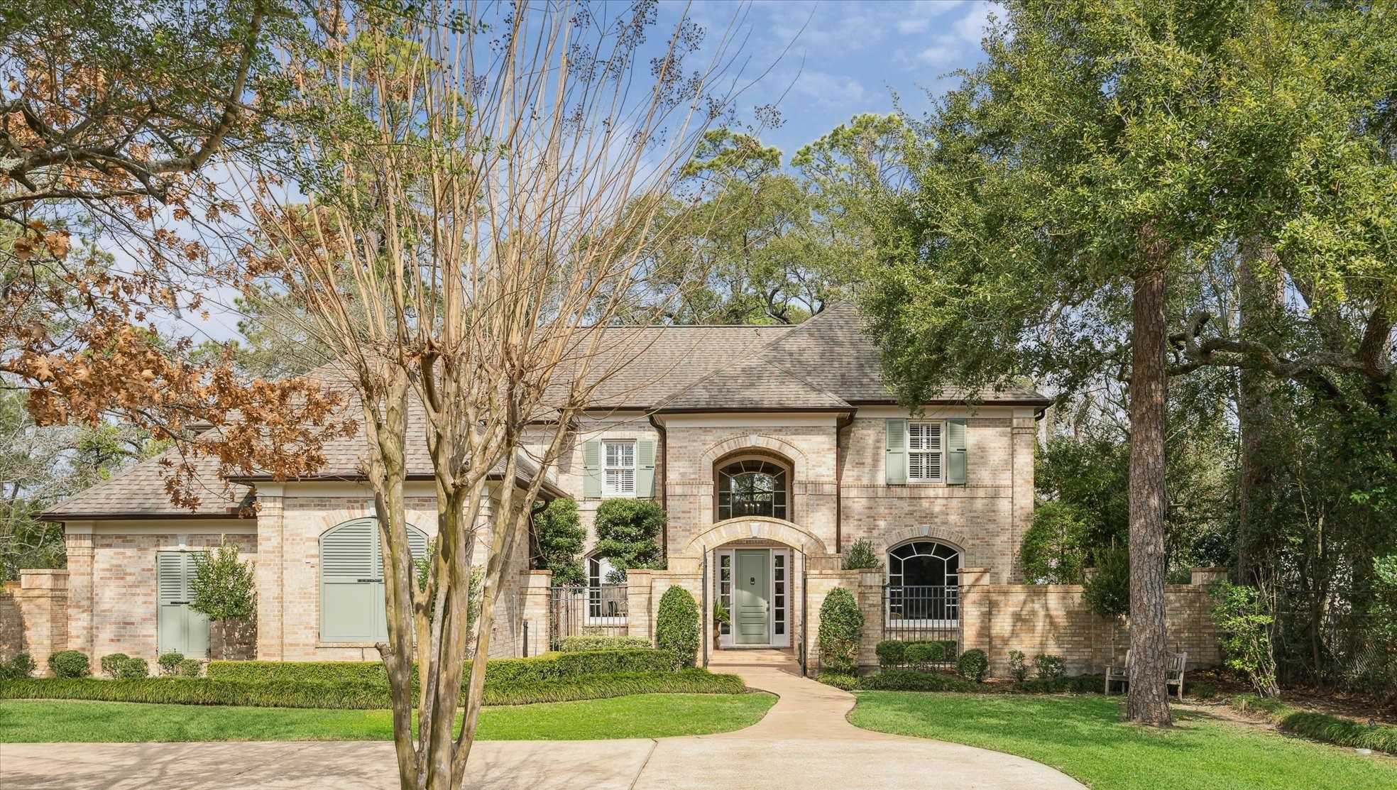 11524 Taylorcrest Road Houston, TX 77024 - Photo 6 of 47 Located in the heart of Hedwig Village, this custom 5-bedroom brick home sits on an expansive 20,298 sq ft lot, offering the kind of scale that is increasingly rare in Memorial.