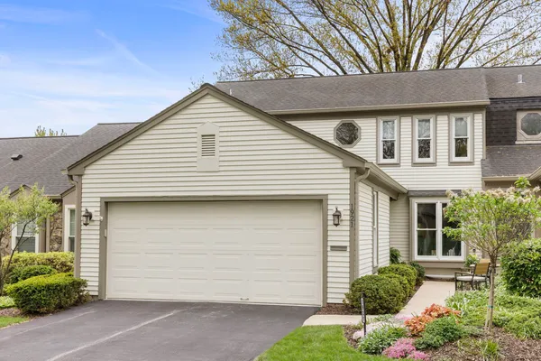 $608,000 | 1921 Wexford Circle, Wheaton, IL 60189