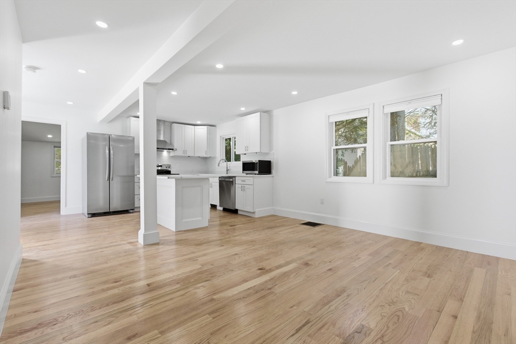 35 Williams Street Arlington, MA 02476 - Photo 4 of 20