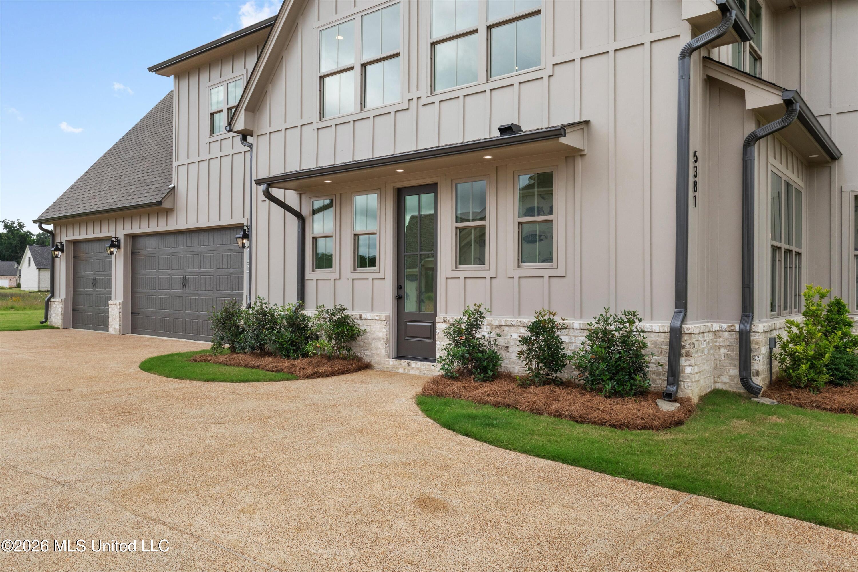 5381 Grayson Way Hernando, MS 38632 - Photo 3 of 43 Friends Entry