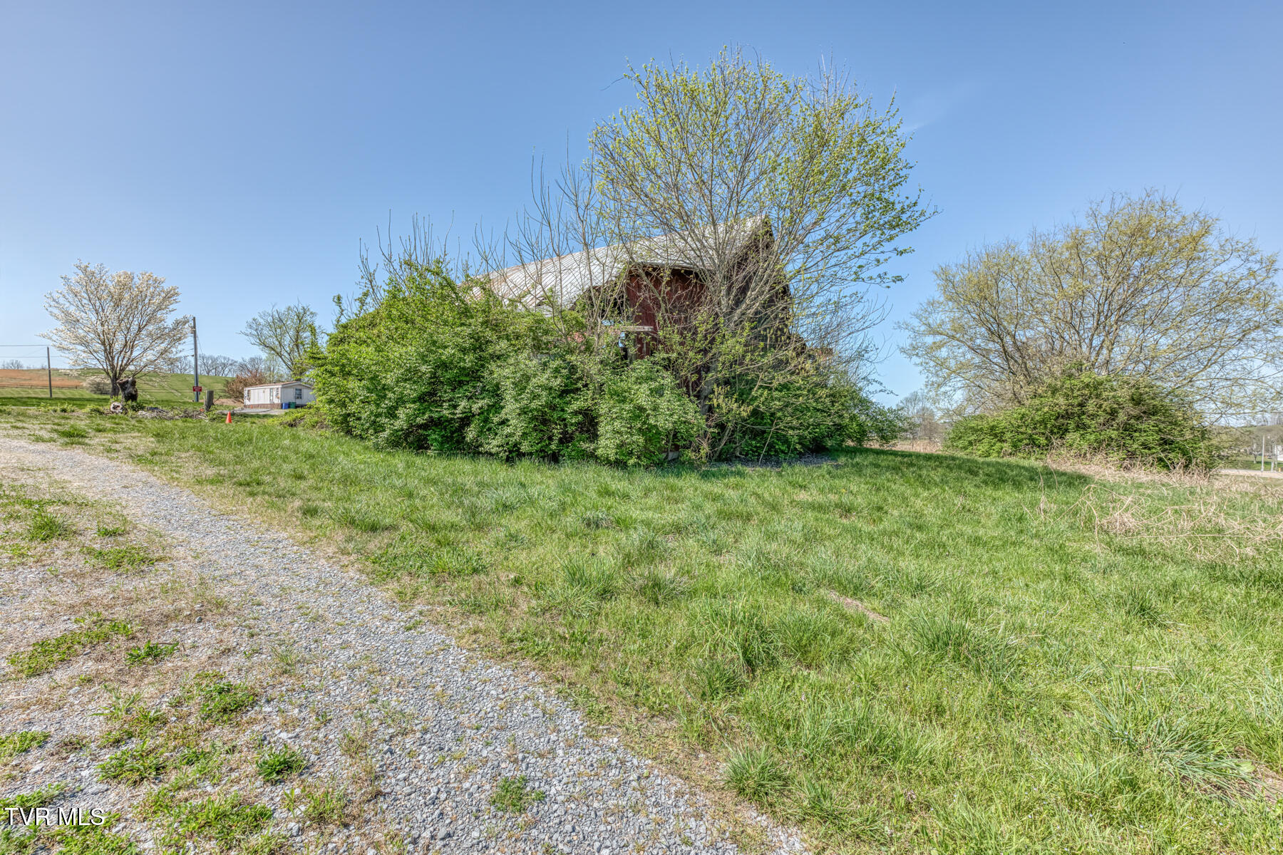 191 White Top Road Bluff City, TN 37618 - Photo 13 of 71 191 White Top Rd-21