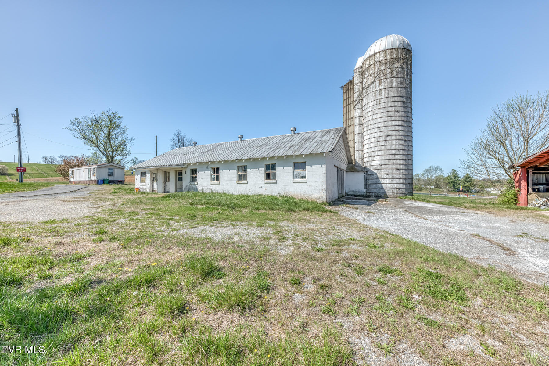 191 White Top Road Bluff City, TN 37618 - Photo 14 of 71 191 White Top Rd-23