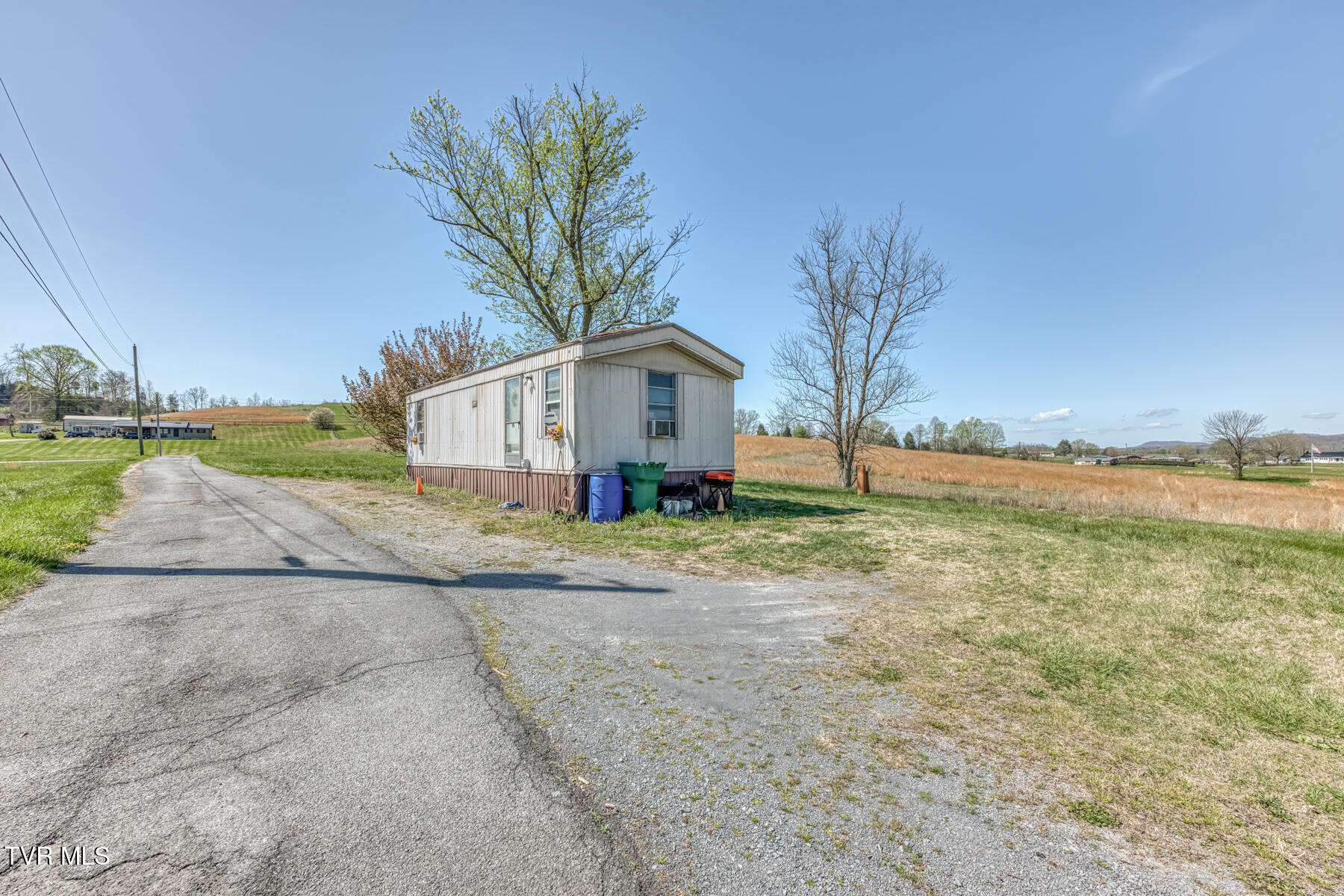 191 White Top Road Bluff City, TN 37618 - Photo 16 of 71 191 White Top Rd-25