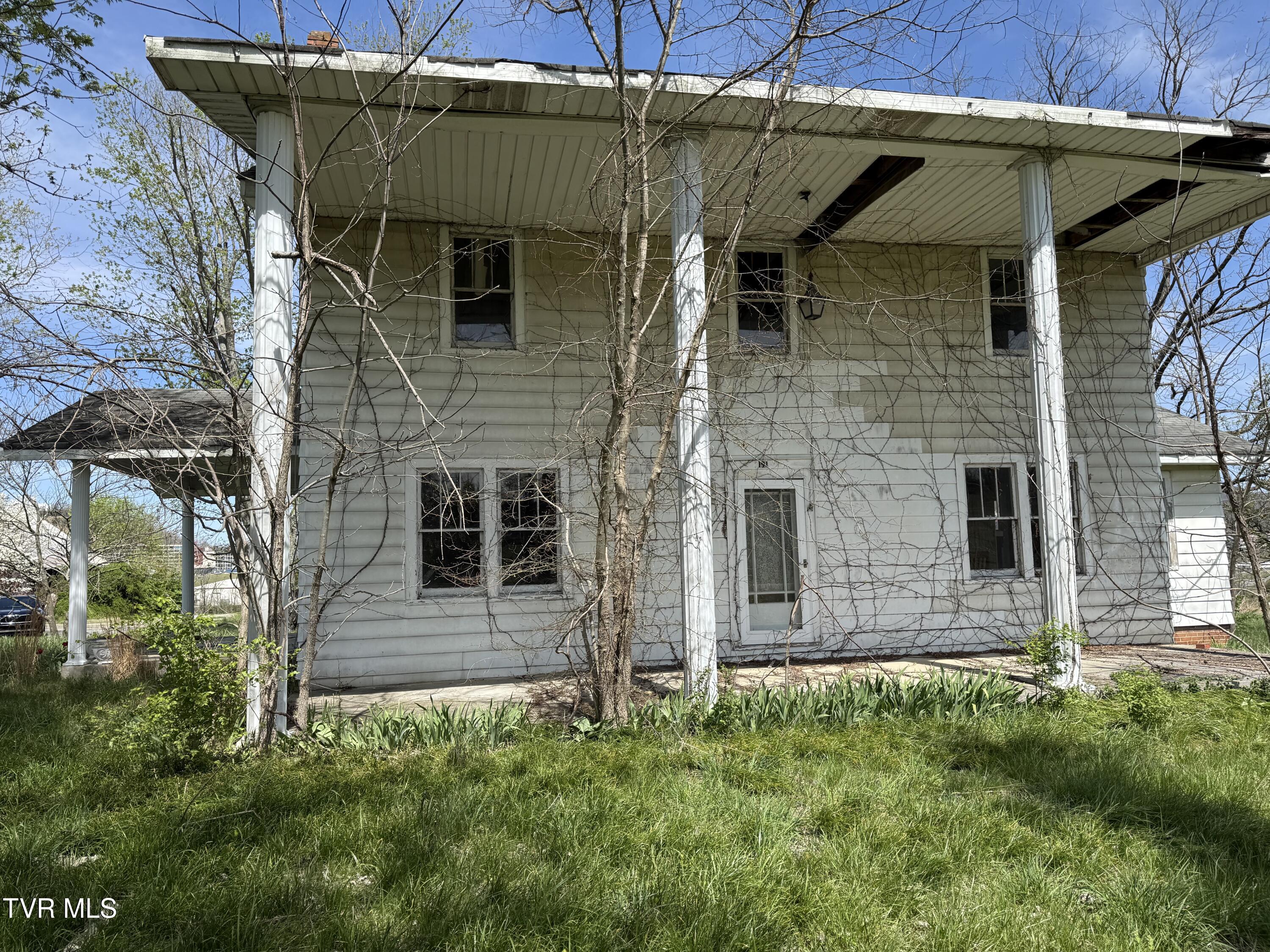 191 White Top Road Bluff City, TN 37618 - Photo 18 of 71 IMG_1766
