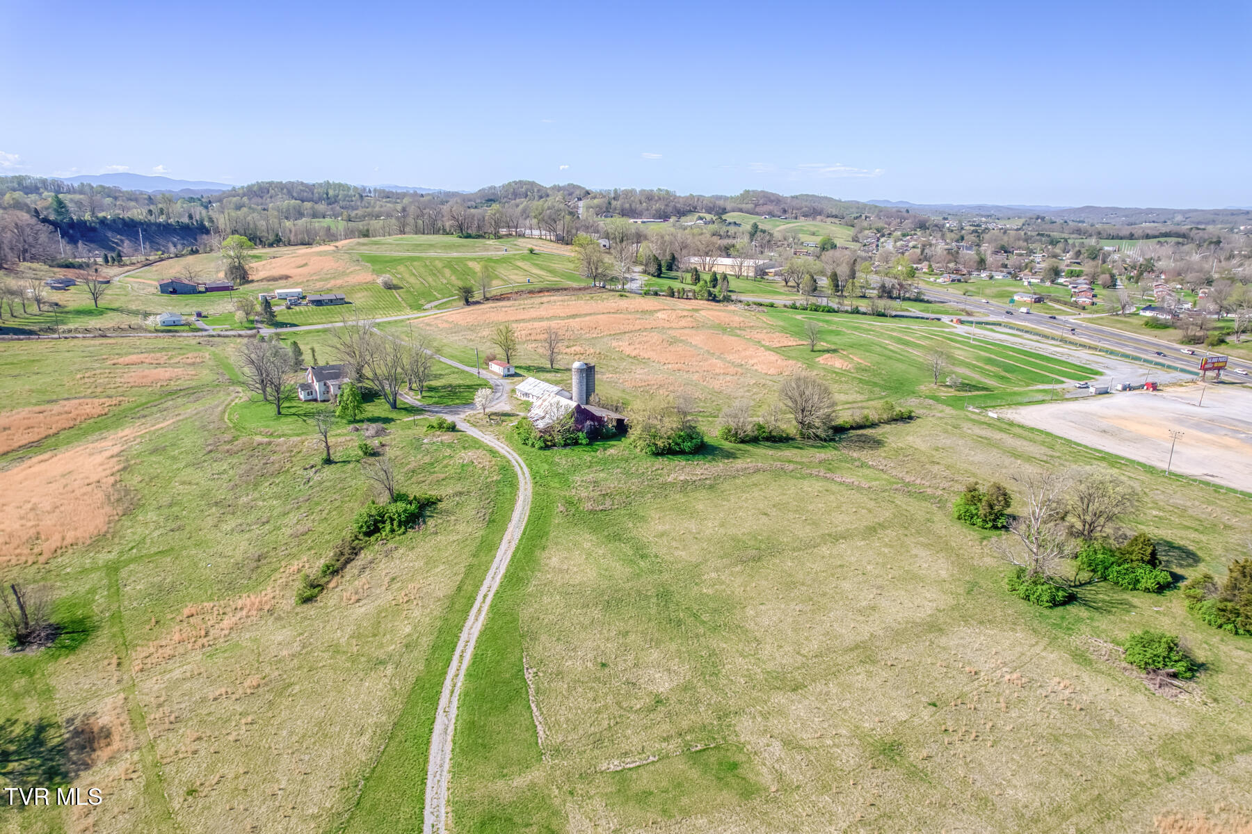 191 White Top Road Bluff City, TN 37618 - Photo 25 of 71 191 White Top Rd-33