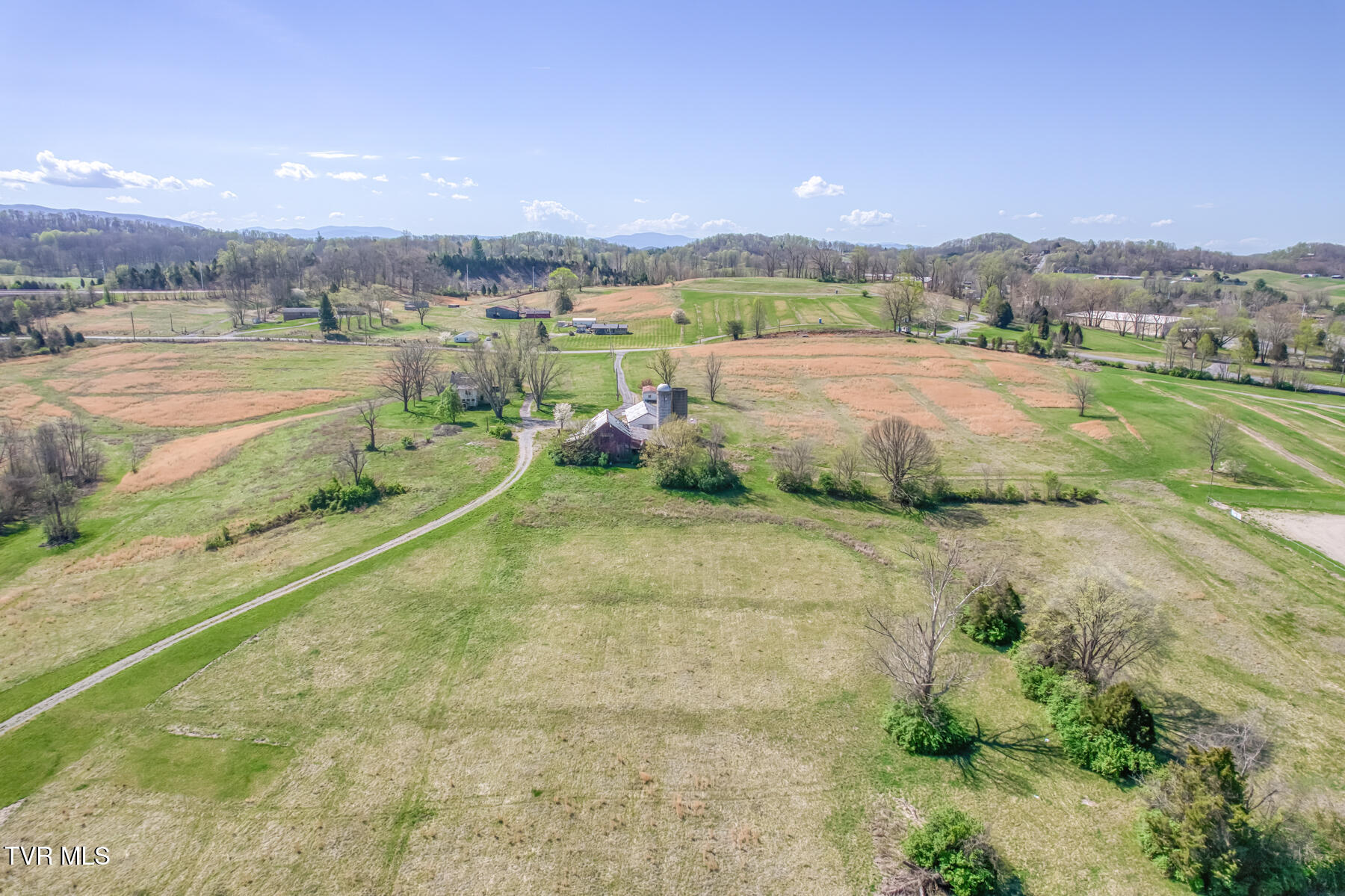 191 White Top Road Bluff City, TN 37618 - Photo 42 of 71 191 White Top Rd-52