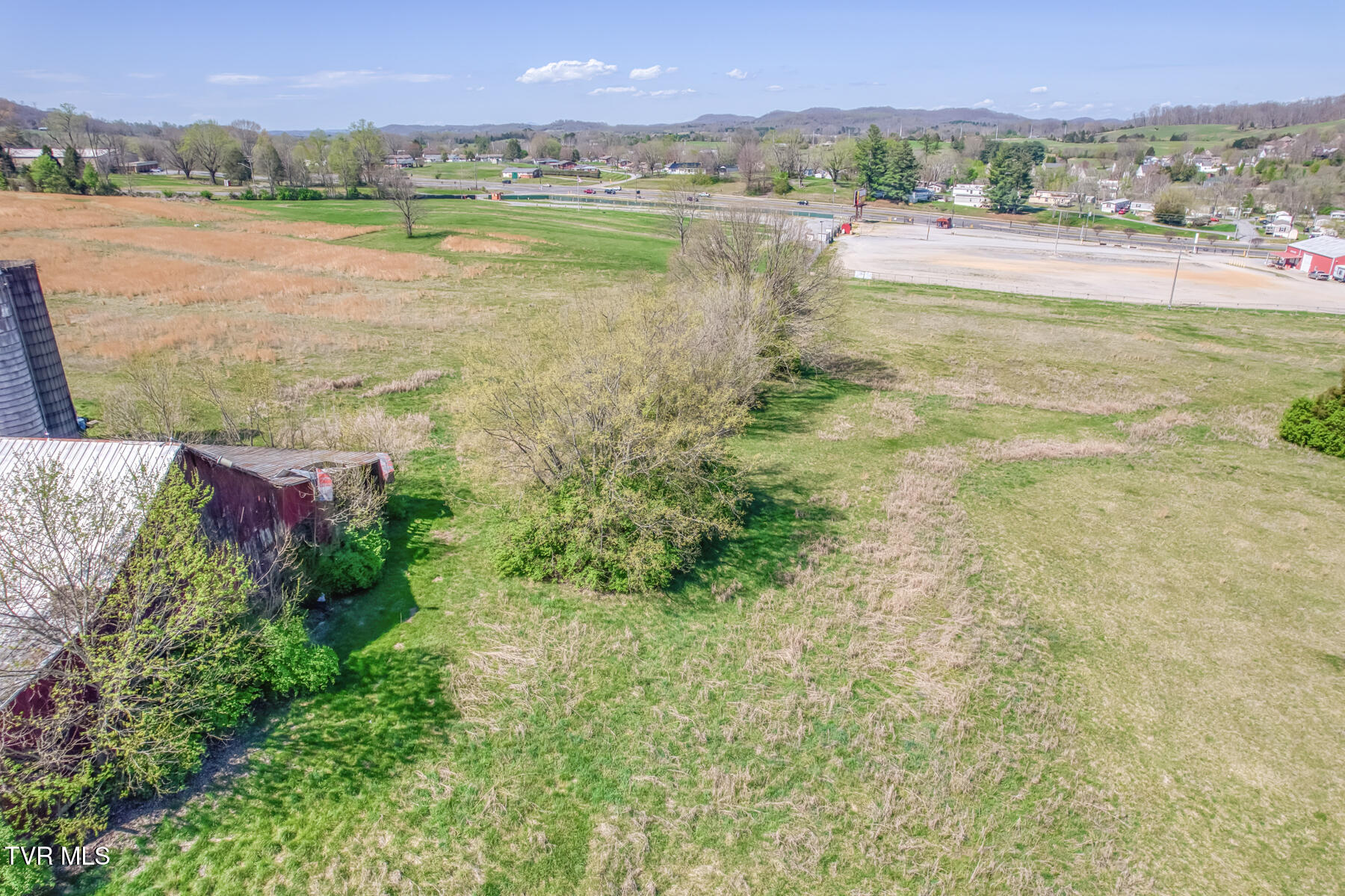 191 White Top Road Bluff City, TN 37618 - Photo 7 of 71 191 White Top Rd-14