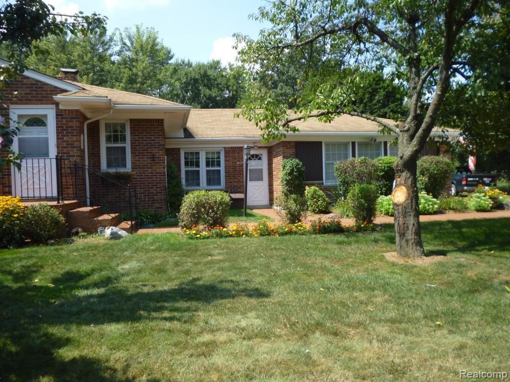3736 Orchardview Avenue Rochester, MI 48307 - Photo 48 of 52 P1040173.jpg
