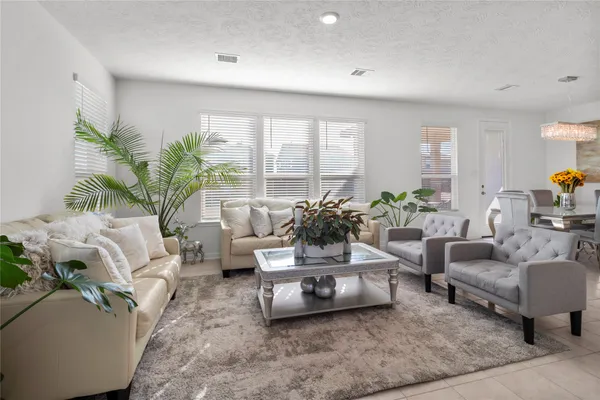 $298,000 | 12442 Seybold Cv Drive, Houston, TX 77044