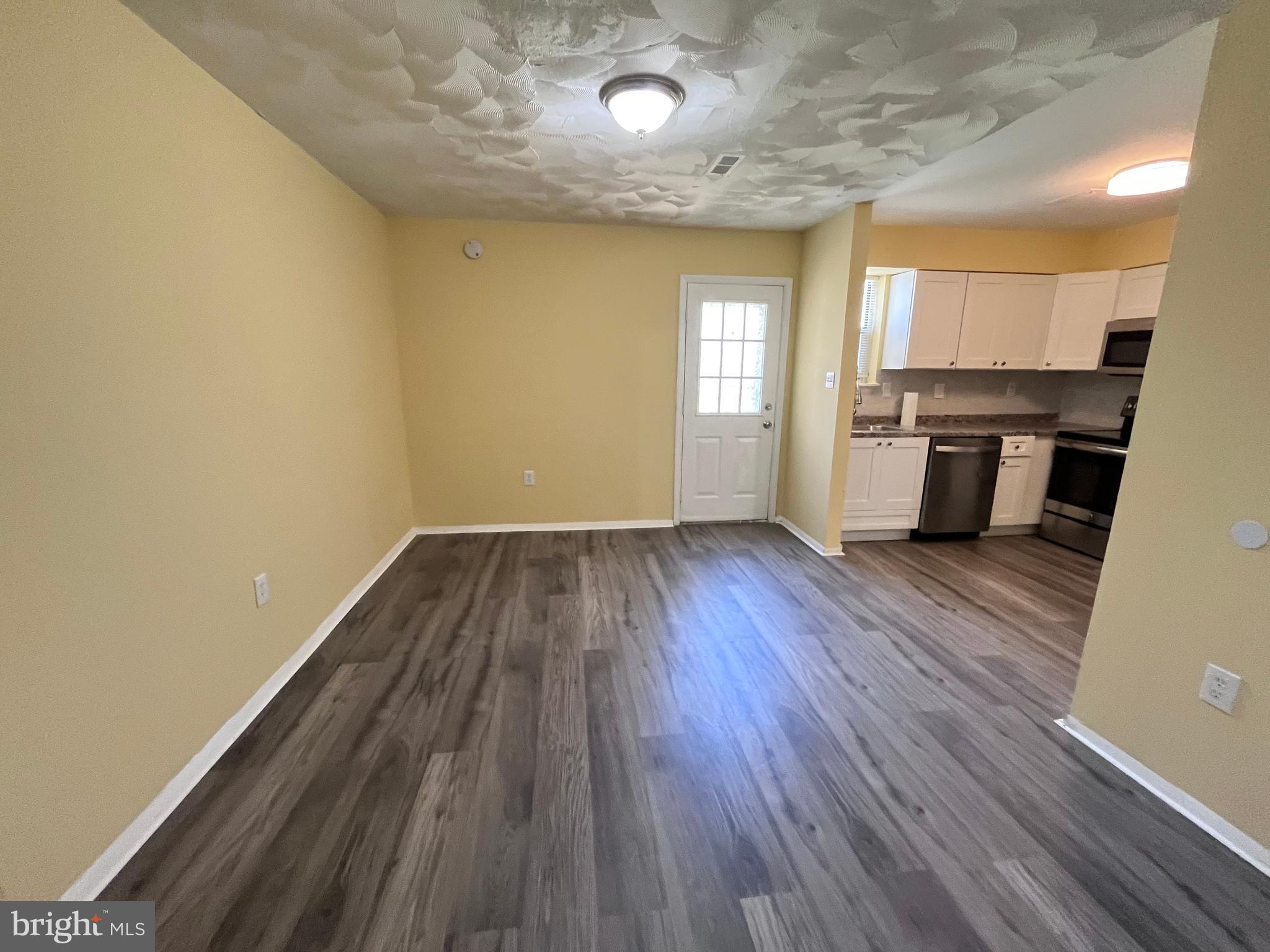 6039 Livingston Road Oxon Hill, MD 20745 - Photo 4 of 12