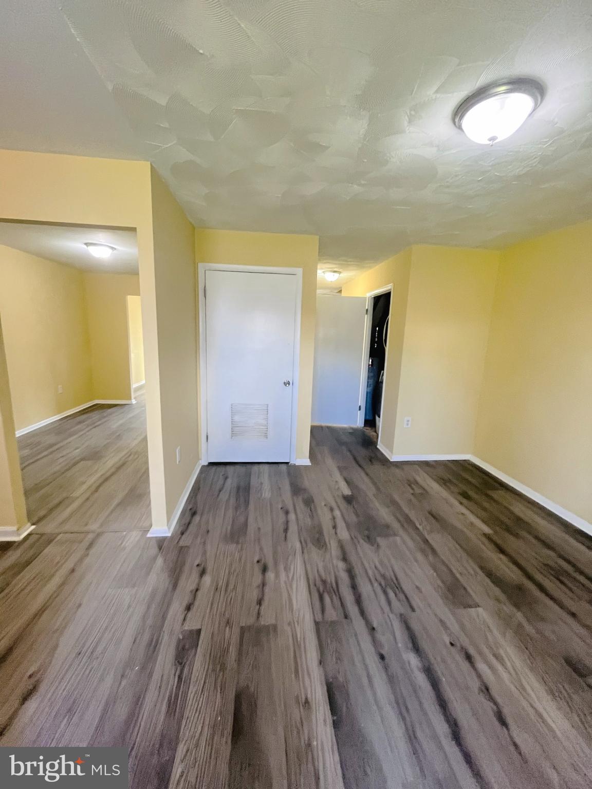 6039 Livingston Road Oxon Hill, MD 20745 - Photo 5 of 12