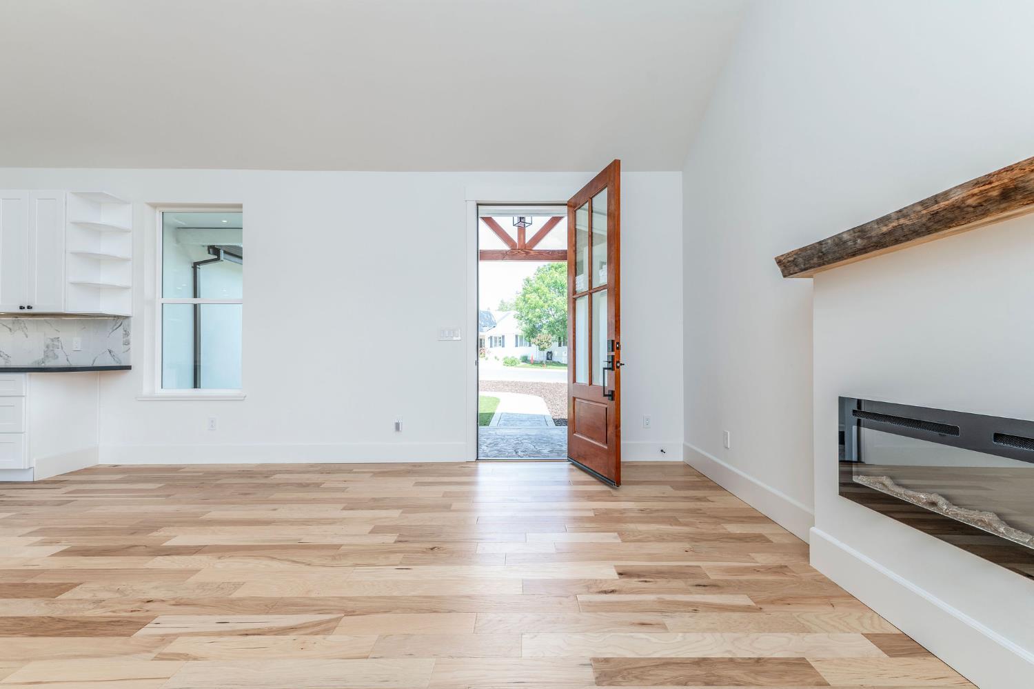 358 Oak Tree Circle Murphys, CA 95247 - Photo 4 of 70
