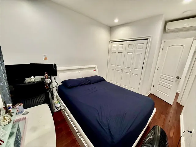 $3,250,000 | 1117 Glenwood Road | West Midwood