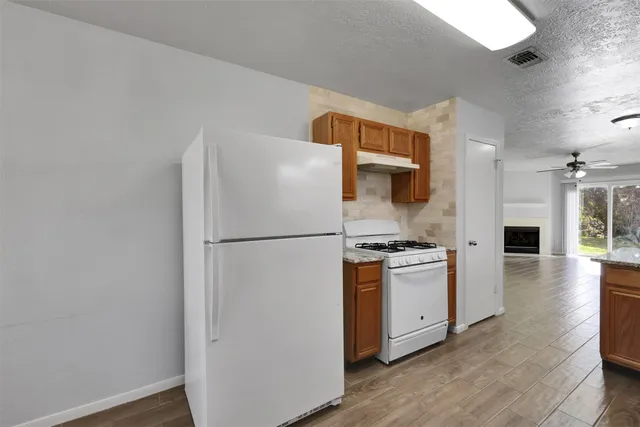 $1,795 | 28711 Atherstone Street, Spring, TX 77386