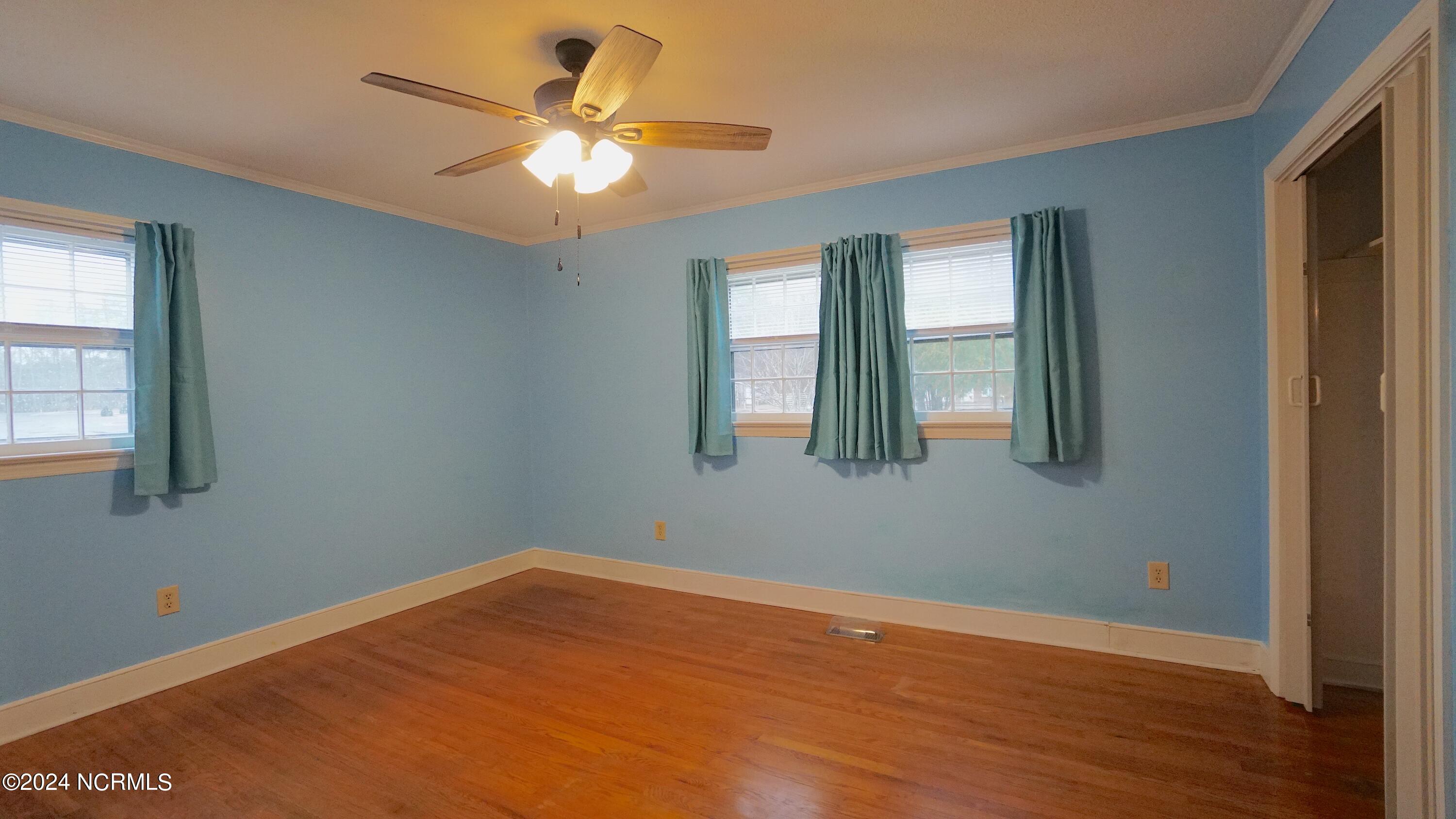2109 Rouse Road Kinston, NC 28504 - Photo 22 of 28 BEDROOM 2 W Windows & Closet