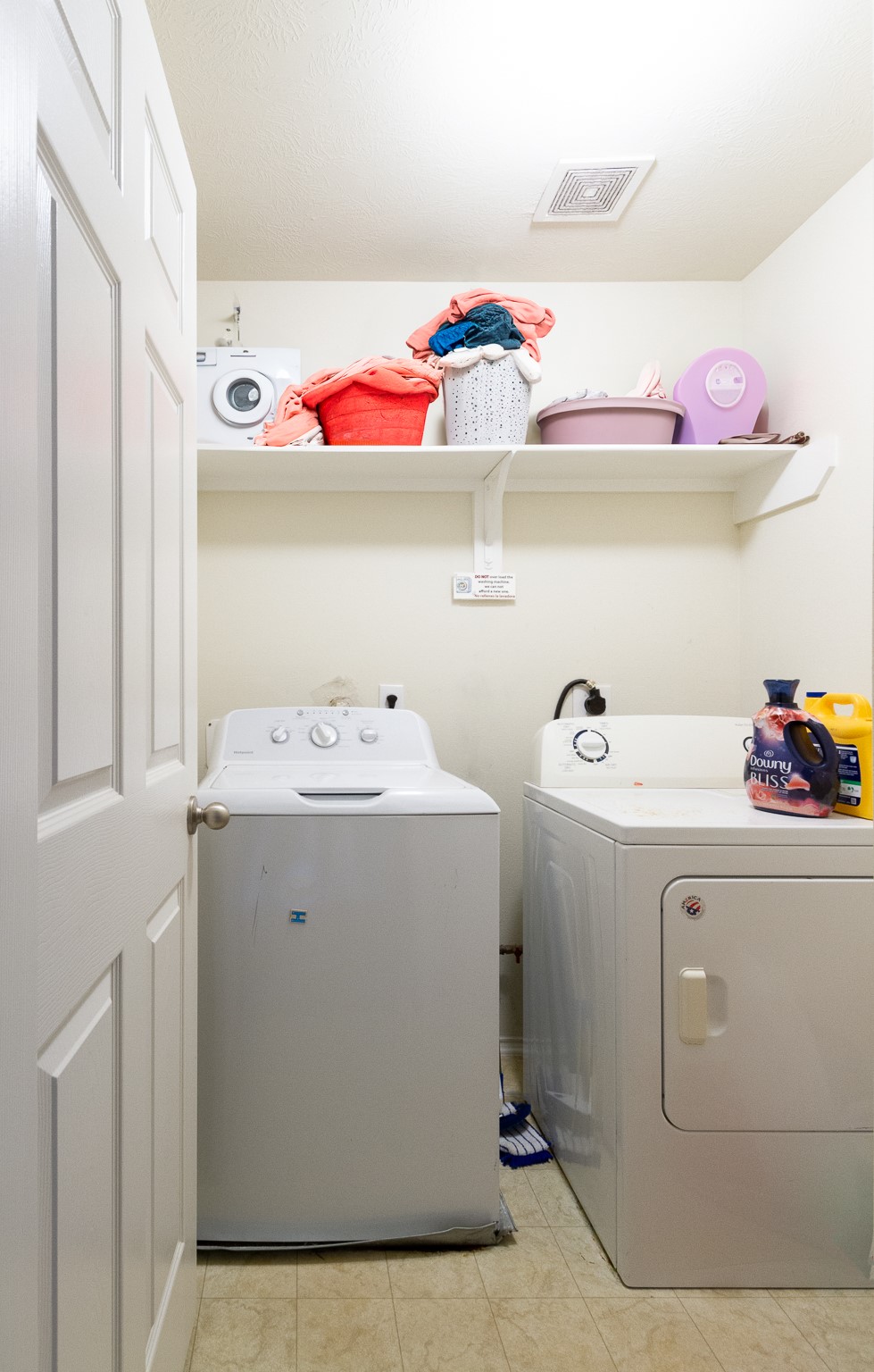 1107 Arum Road Missouri City, TX 77489 - Photo 21 of 23 Laundry Room Conventiently located just off the primary bedroom