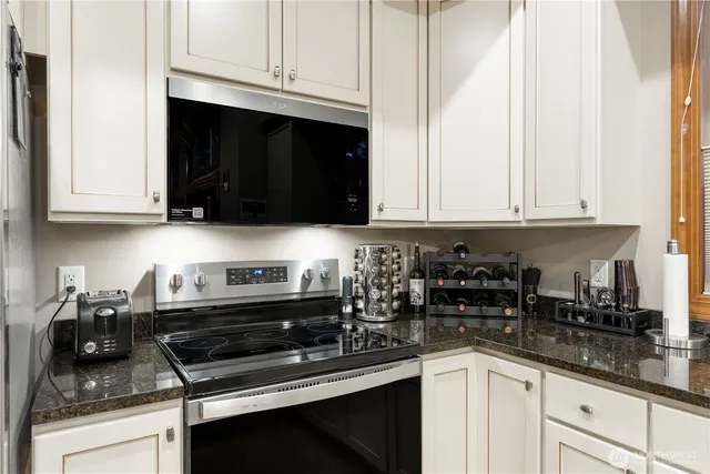 $520,000 | 7714 Birch Bay Drive, Unit 112, Blaine, WA 98230