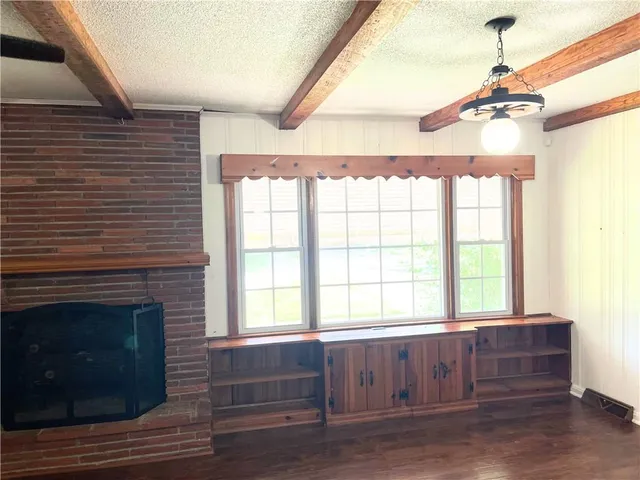 a view of an entryway with a window