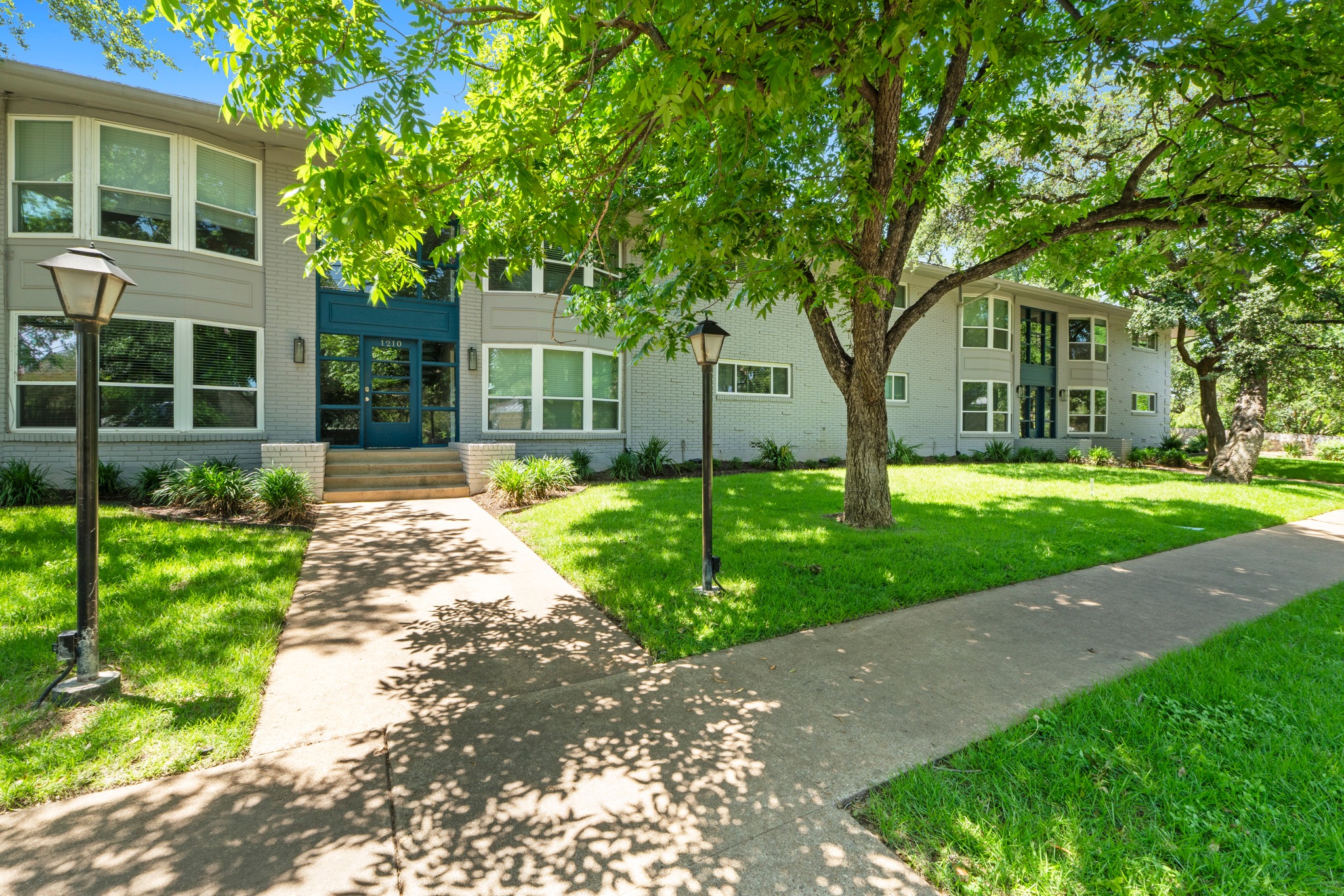 1210 Windsor Road, Unit 220 Austin, TX 78703 - Photo 30 of 32